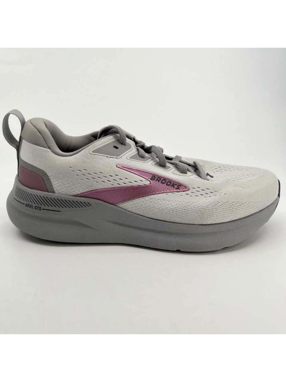 Brooks Ariel GTS 26 Womens Size 10D Gray Pink Running Walking Gym Shoes Sneakers